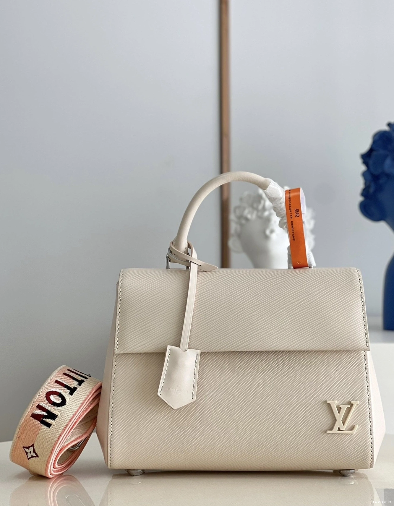 First bag LOUIS VUITTON BB CHANELUNY 0808